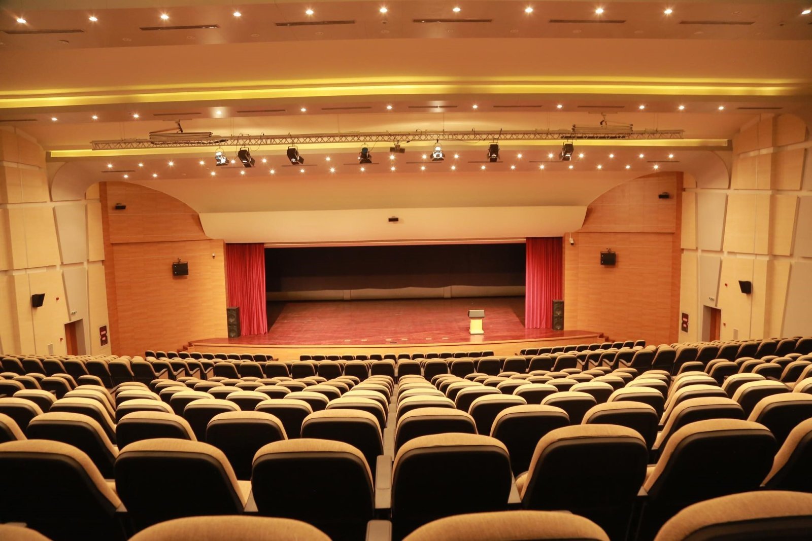 University of Duhok Conference Hall