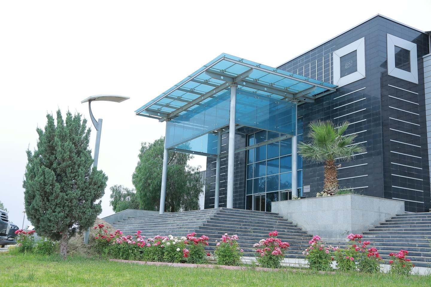 University of Duhok Convention Center (UNCC)