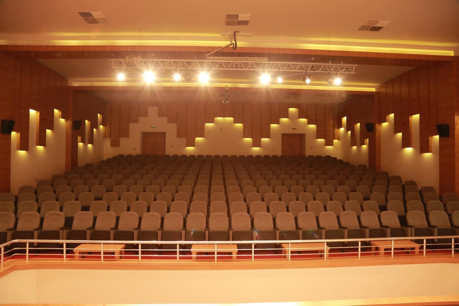 Conference Hall (CH2)